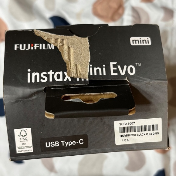 Fujifilm instax Mini Evo - Picture 2 of 11